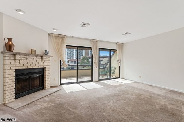 300 Gorge Rd 25, Cliffside Park Boro, NJ 07010