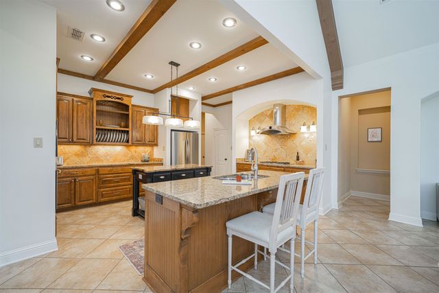 1008 Riverwood, Longview, TX 75604