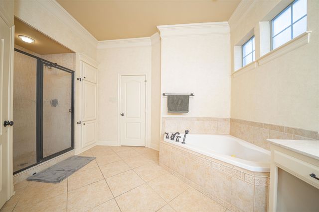 1008 Riverwood, Longview, TX 75604