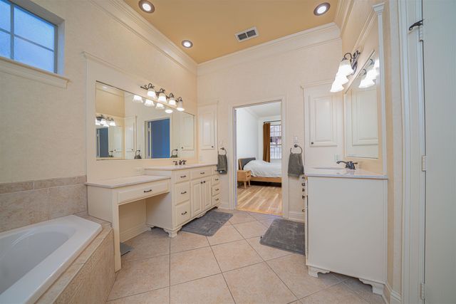 1008 Riverwood, Longview, TX 75604