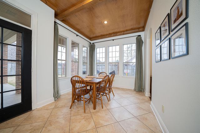 1008 Riverwood, Longview, TX 75604