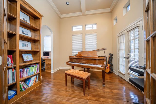 1008 Riverwood, Longview, TX 75604