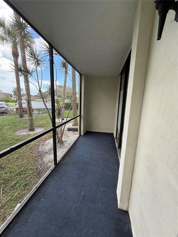 5130 Las Verdes Cir 123, Delray Beach, FL 33484