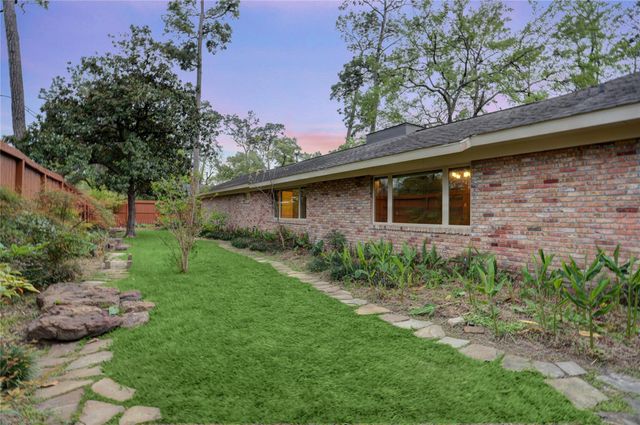 309 Westminster Drive, Houston, TX 77024