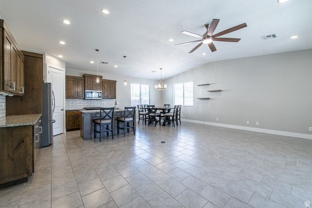 416 W CAMINO BORDE, Washington, UT 84780