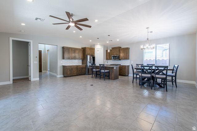 416 W CAMINO BORDE, Washington, UT 84780