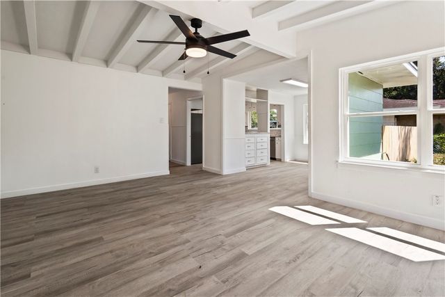 1406 S 11th St, Kingsville, TX 78363