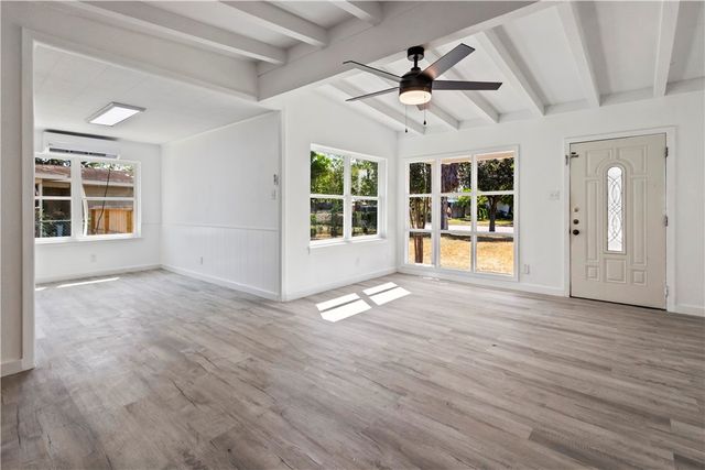 1406 S 11th St, Kingsville, TX 78363