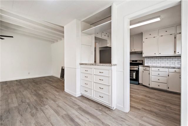 1406 S 11th St, Kingsville, TX 78363