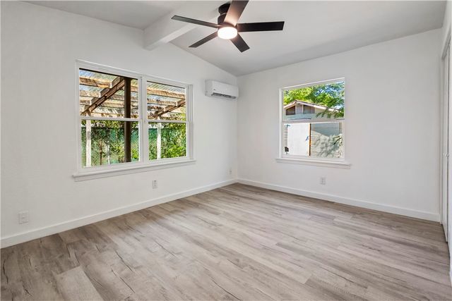 1406 S 11th St, Kingsville, TX 78363