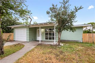 1406 S 11th St, Kingsville, TX 78363