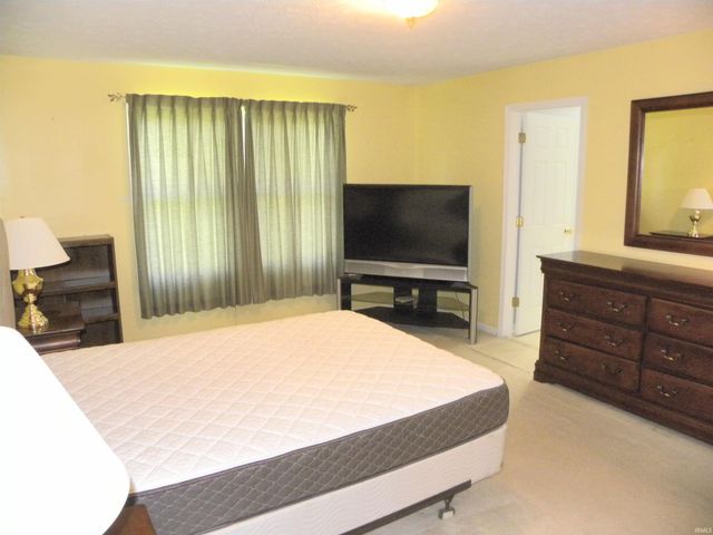 2641 Oak Drive, Clayton, IN 46118
