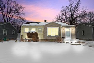 23066 Ithaca Street, Oak Park City, MI 48237