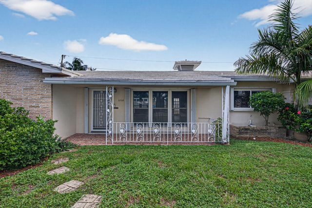 2750 SE 3rd Street, Pompano Beach, FL 33062
