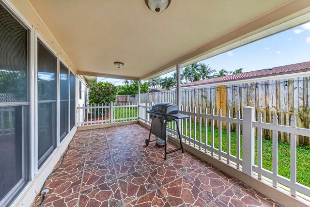 2750 SE 3rd Street, Pompano Beach, FL 33062