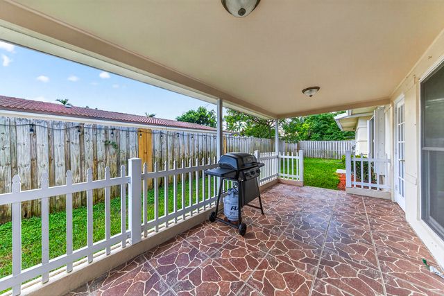 2750 SE 3rd Street, Pompano Beach, FL 33062