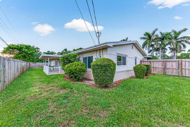 2750 SE 3rd Street, Pompano Beach, FL 33062