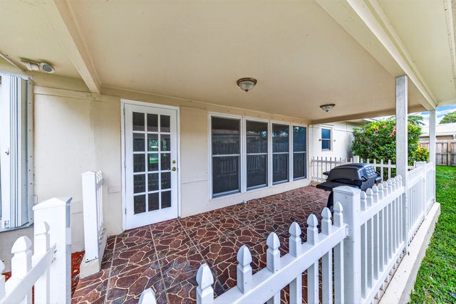 2750 SE 3rd Street, Pompano Beach, FL 33062