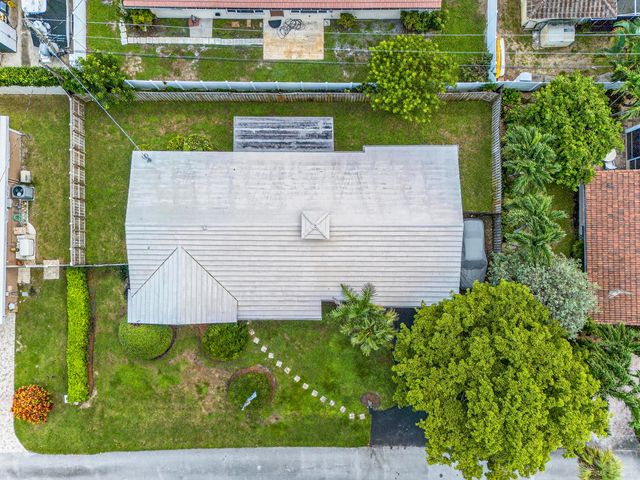 2750 SE 3rd Street, Pompano Beach, FL 33062
