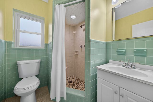 2750 SE 3rd Street, Pompano Beach, FL 33062