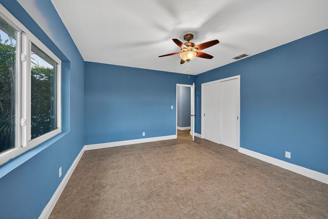 2750 SE 3rd Street, Pompano Beach, FL 33062