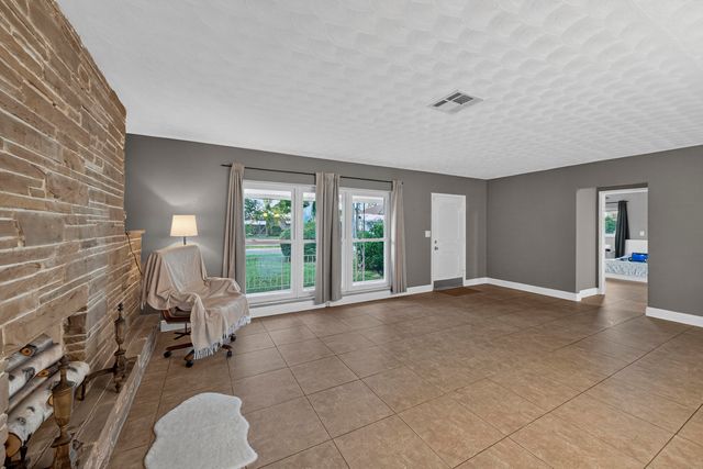 2750 SE 3rd Street, Pompano Beach, FL 33062