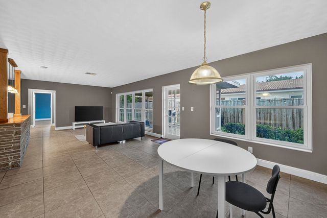 2750 SE 3rd Street, Pompano Beach, FL 33062