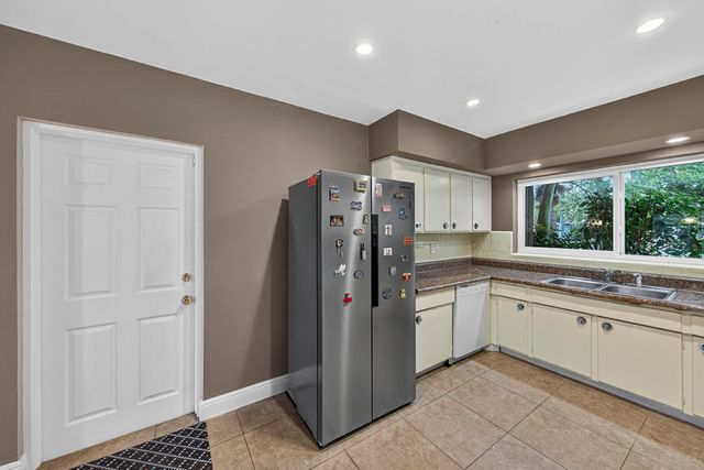 2750 SE 3rd Street, Pompano Beach, FL 33062