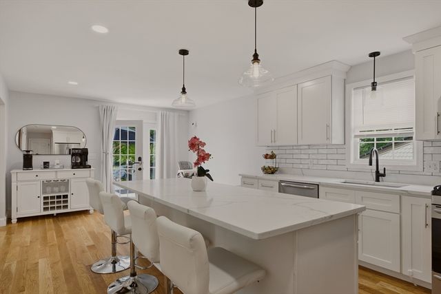 724 Woodman St, Fall River, MA 02724