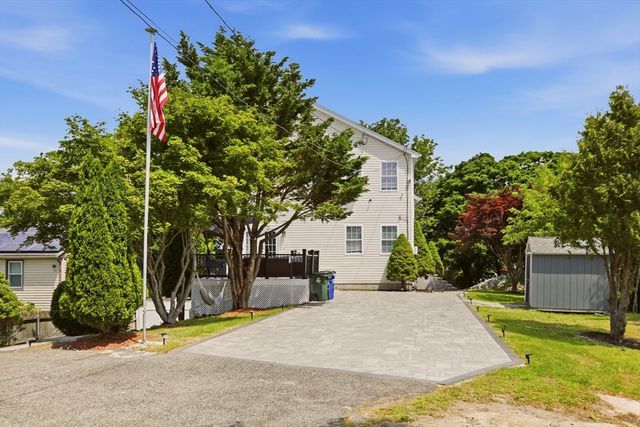 724 Woodman St, Fall River, MA 02724
