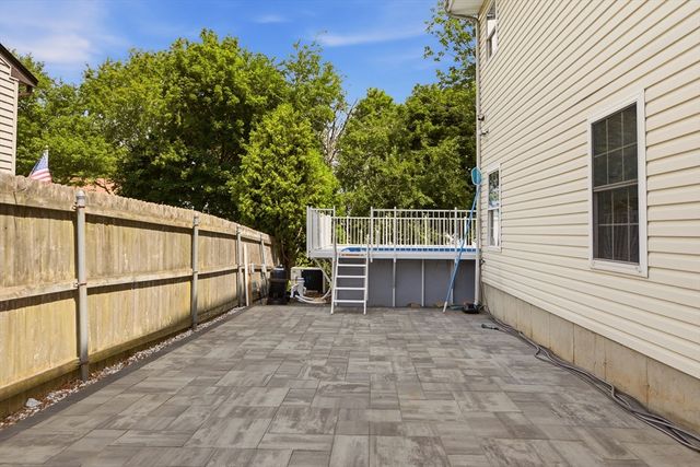 724 Woodman St, Fall River, MA 02724