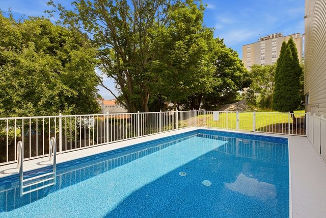 724 Woodman St, Fall River, MA 02724