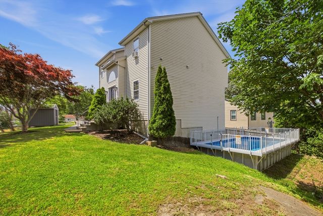 724 Woodman St, Fall River, MA 02724