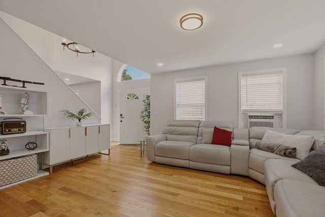 724 Woodman St, Fall River, MA 02724