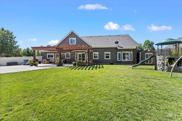 2038 W Moose Creek, Nampa, ID 83686