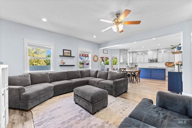 2038 W Moose Creek, Nampa, ID 83686