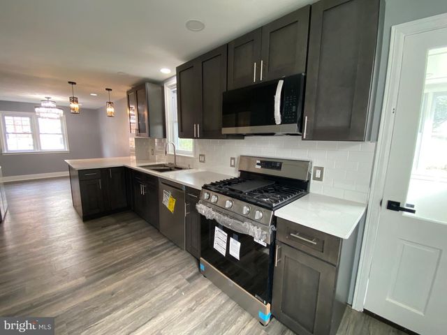 825 STANBRIDGE RD, Drexel Hill, PA 19026