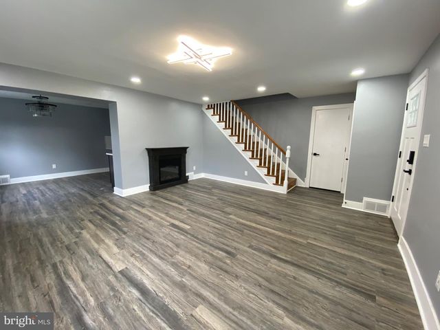 825 STANBRIDGE RD, Drexel Hill, PA 19026