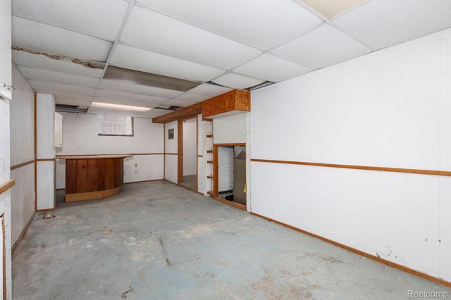 635 E Tennyson Avenue, Pontiac, MI 48340