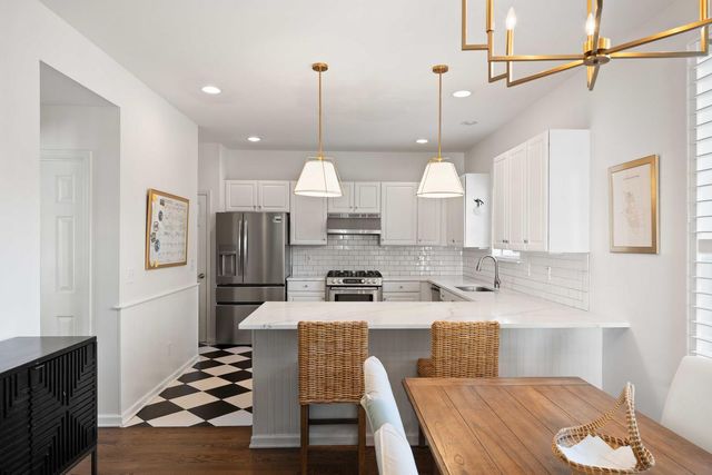 2774 Victoria Lake Drive, Mount Pleasant, SC 29466