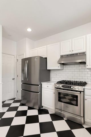 2774 Victoria Lake Drive, Mount Pleasant, SC 29466