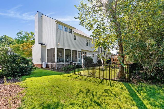 2774 Victoria Lake Drive, Mount Pleasant, SC 29466