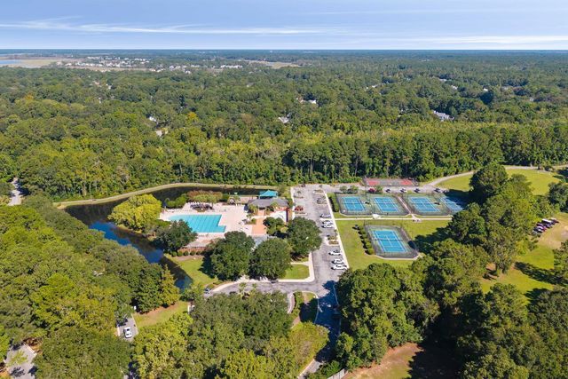 2774 Victoria Lake Drive, Mount Pleasant, SC 29466