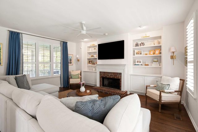 2774 Victoria Lake Drive, Mount Pleasant, SC 29466