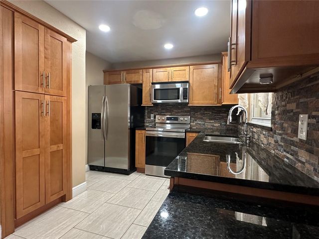 852 ROYALTON ROAD, Orlando, FL 32825