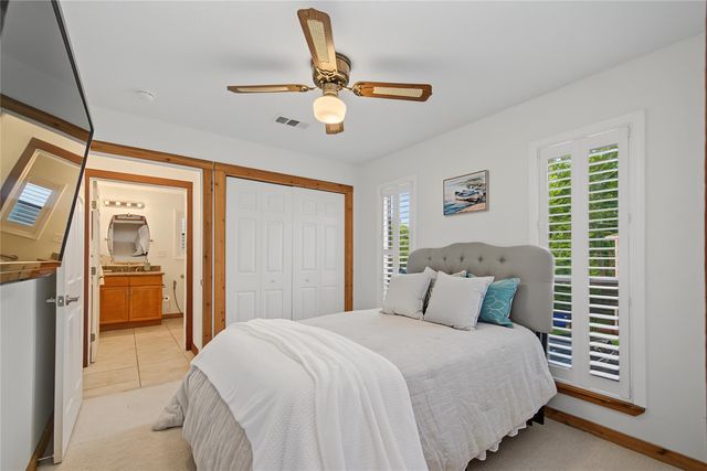 804 Bay Avenue, Kemah, TX 77565
