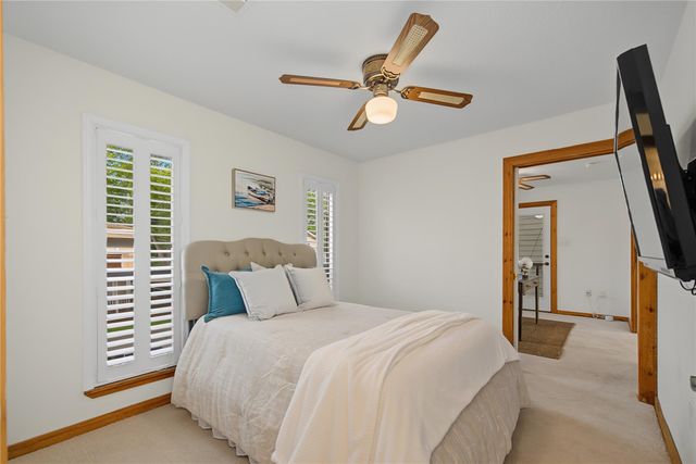 804 Bay Avenue, Kemah, TX 77565