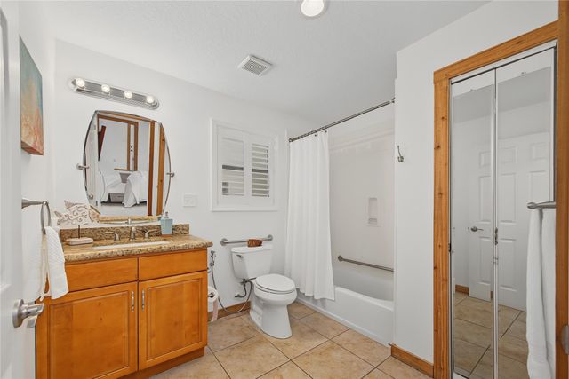 804 Bay Avenue, Kemah, TX 77565