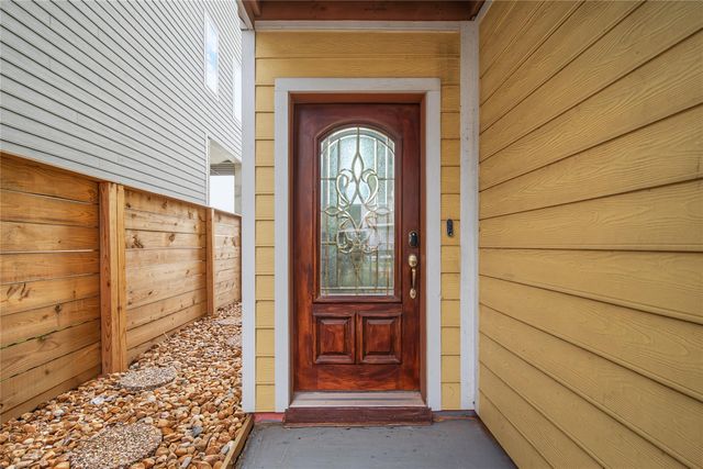804 Bay Avenue, Kemah, TX 77565