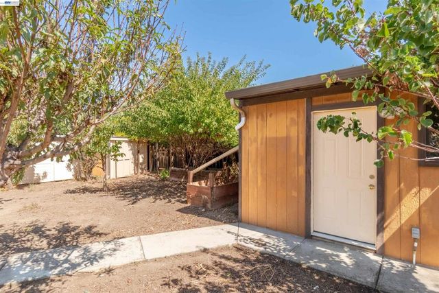 38940 Cherry Ct, Fremont, CA 94536